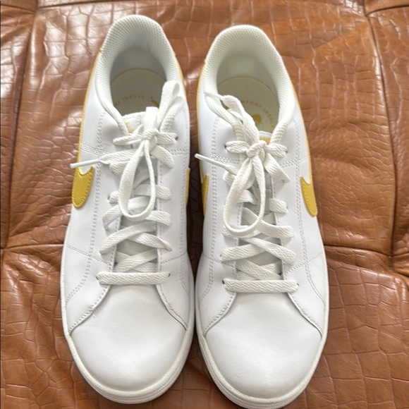 Nike Women's White and Yellow Sneakers - Picture 2 of 7